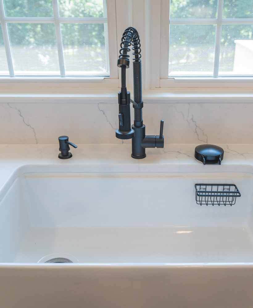 My Kitchen and Bath's kitchen remodeling project photos. Location: Vienna VA Project completed in 2024.