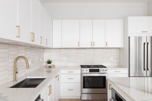 picket tile backsplash