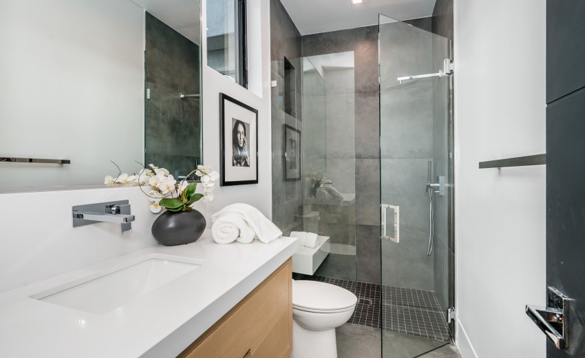 small bathroom remodeling