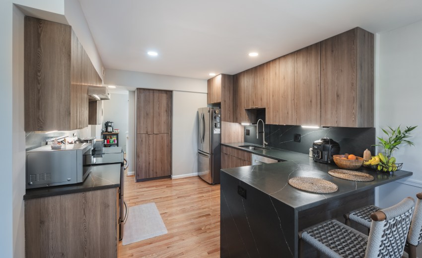 Stunning Contemporary Kitchen Project completed by My Kitchen and Bath Vienna