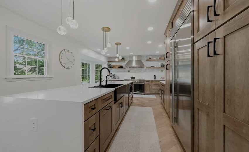 MSI Calacatta Miraggio Gold Quartz countertops - Kitchen Remodel in Herndon, VA - My Kitchen and Bath Herndon